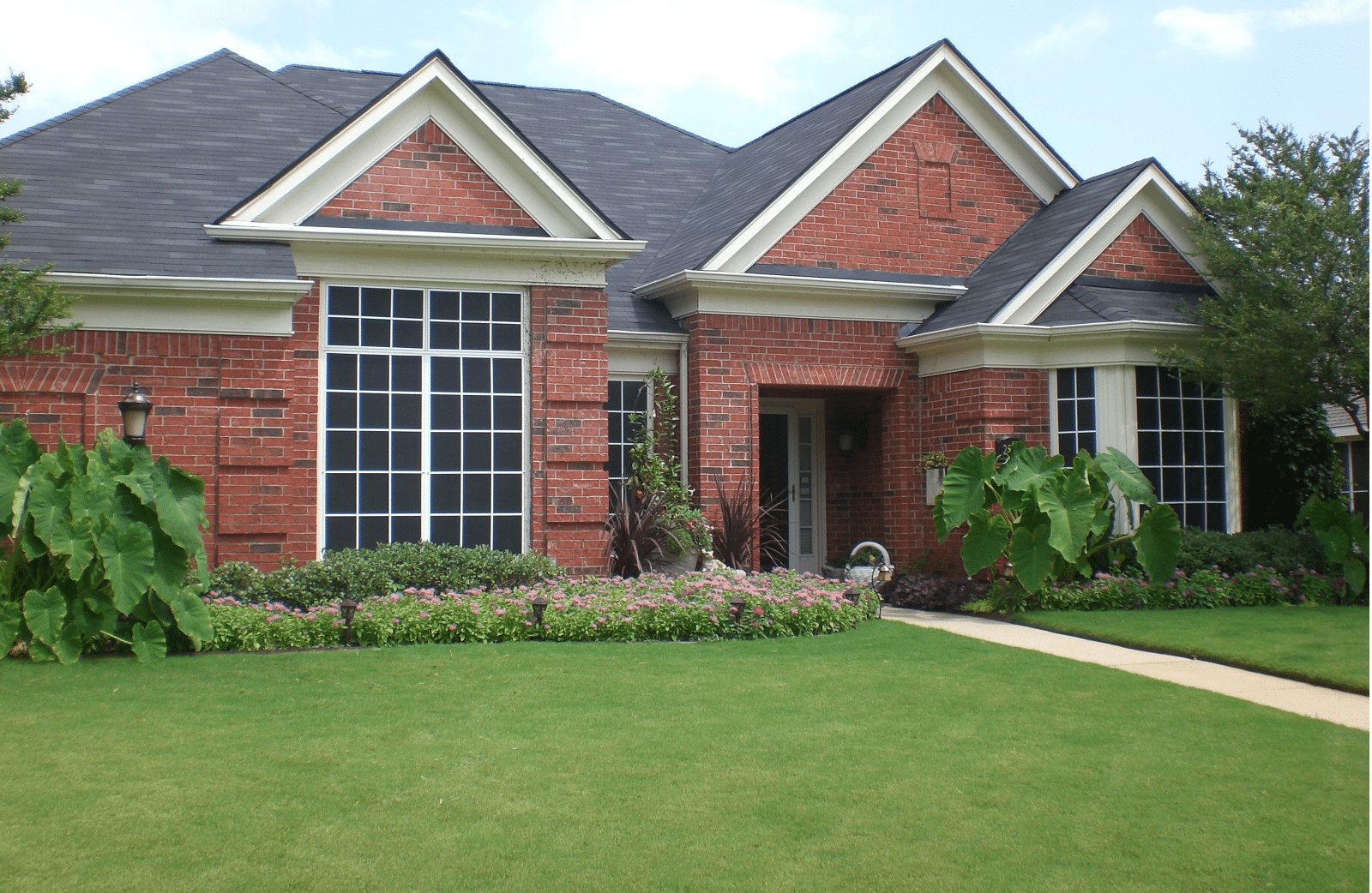 Get Creative With Your Landscape Design With the Best Landscapers in