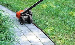difference between Lawn Trimming and Edging